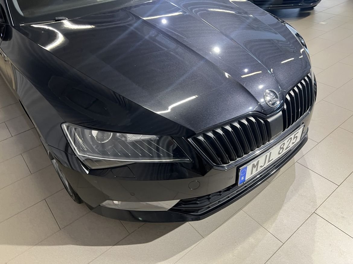 Skoda Superb 2018, bild 3/10