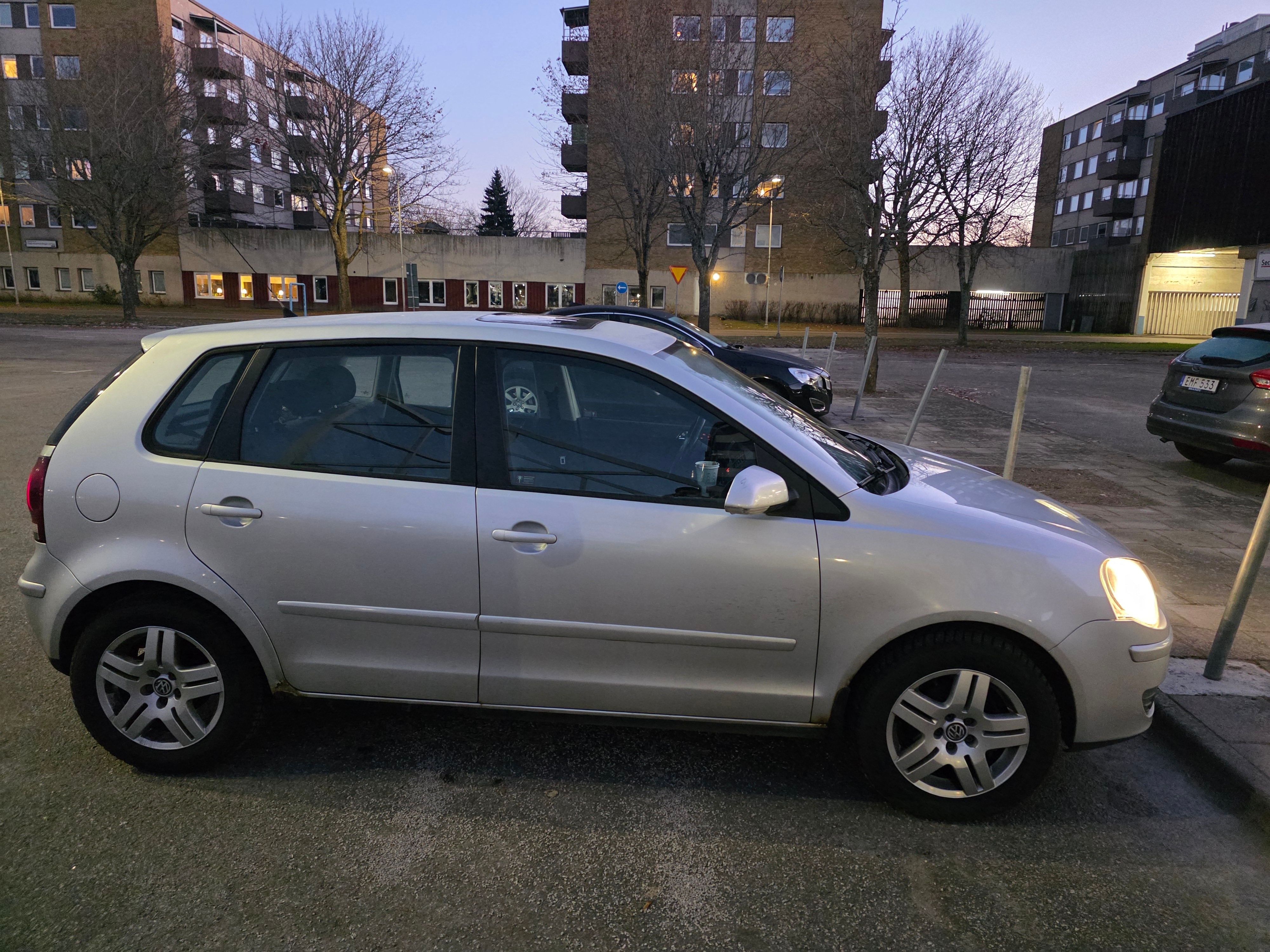 Volkswagen Polo 5-dörrar 1.4 Manuell 2008, kuva 4/6