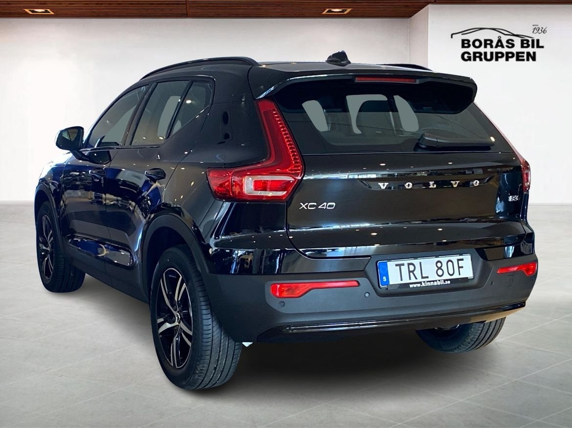 Volvo XC40 B3 FWD Bensin Plus Dark 2026, bild 2/10