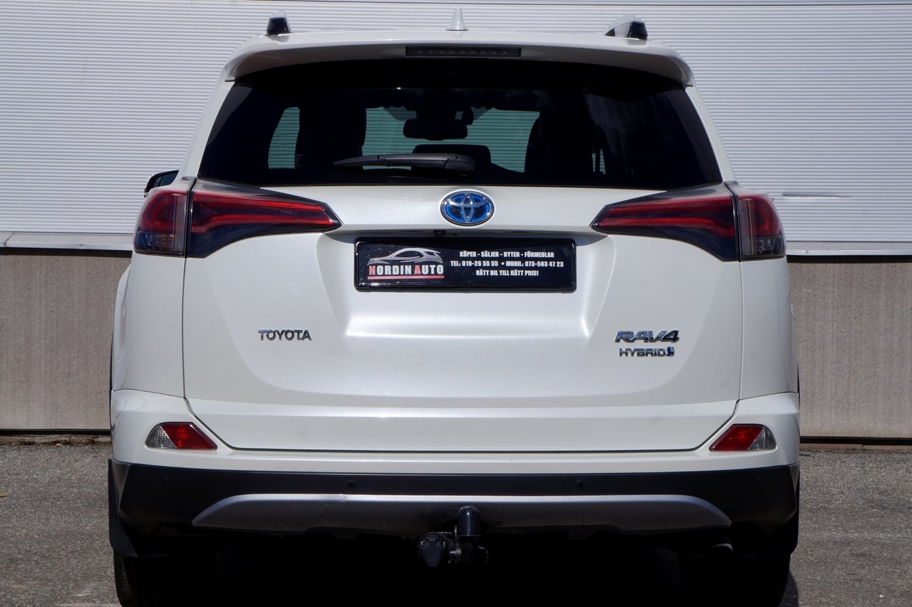 Toyota RAV4 2016, bild 6/25