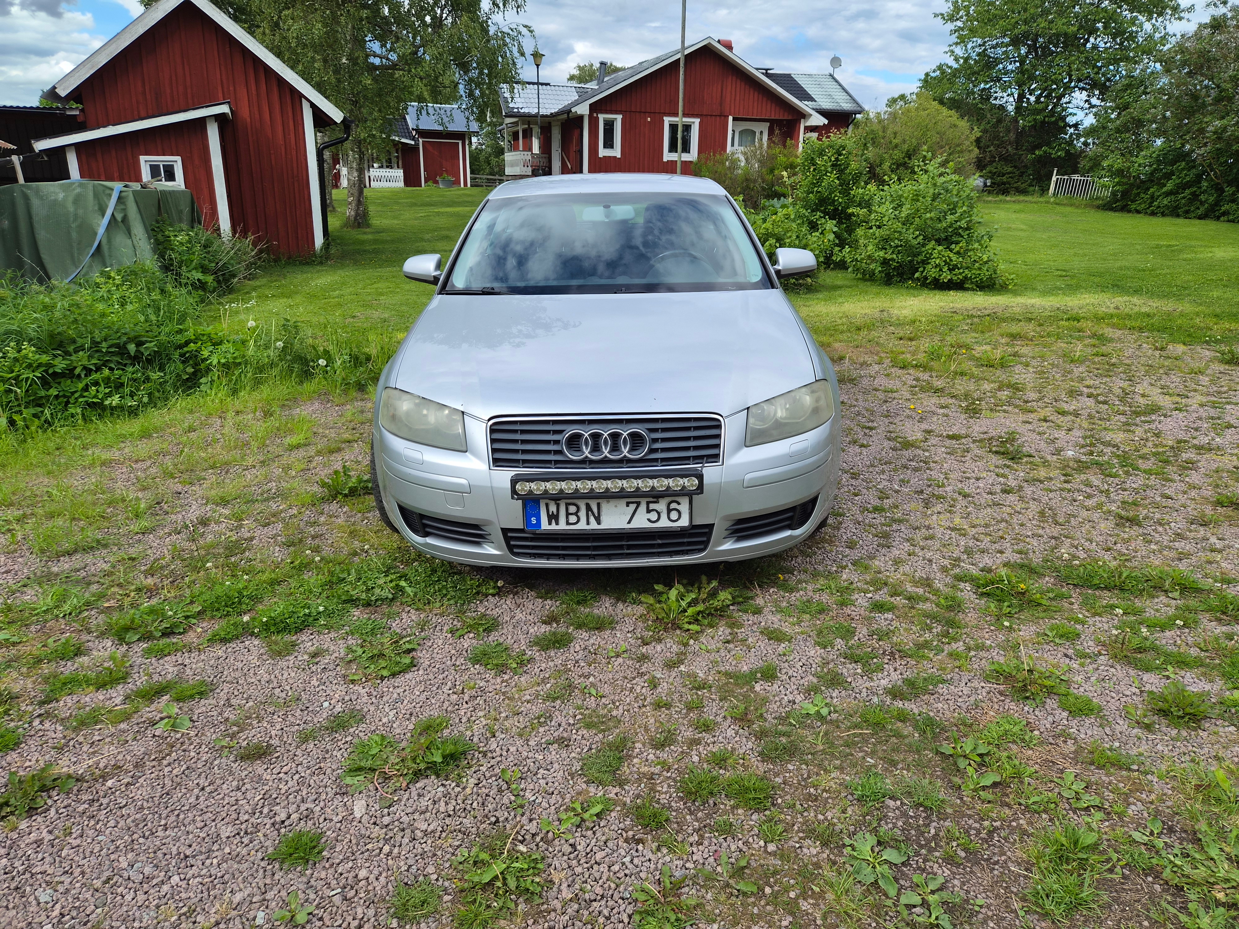 Audi A3 1.6 FSI 16v Manuell 2004, bild 4/5