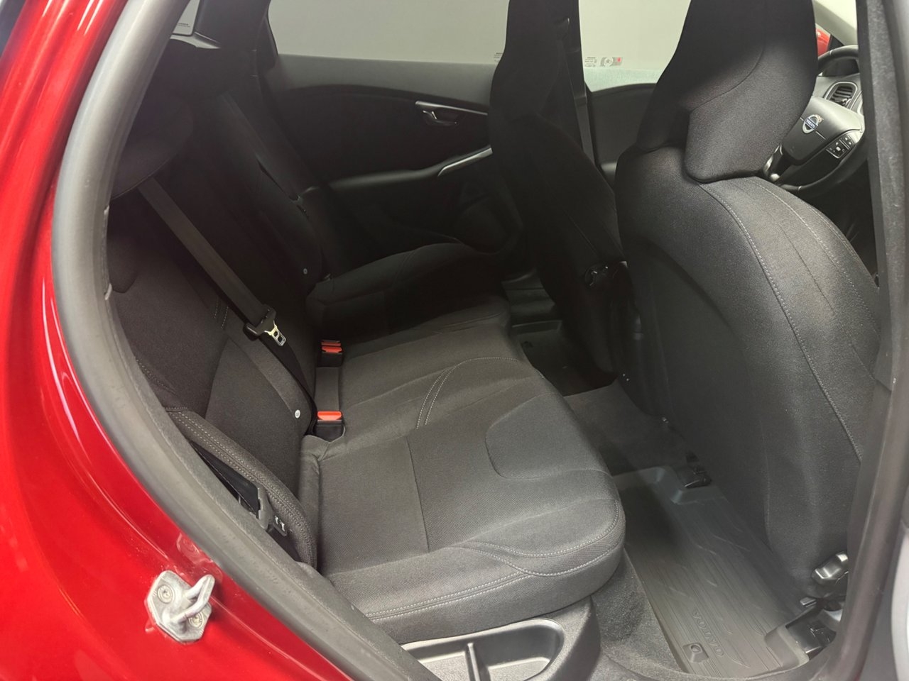Volvo V40 T2 Kinetic Euro 6 122hk 2016, kuva 7/7
