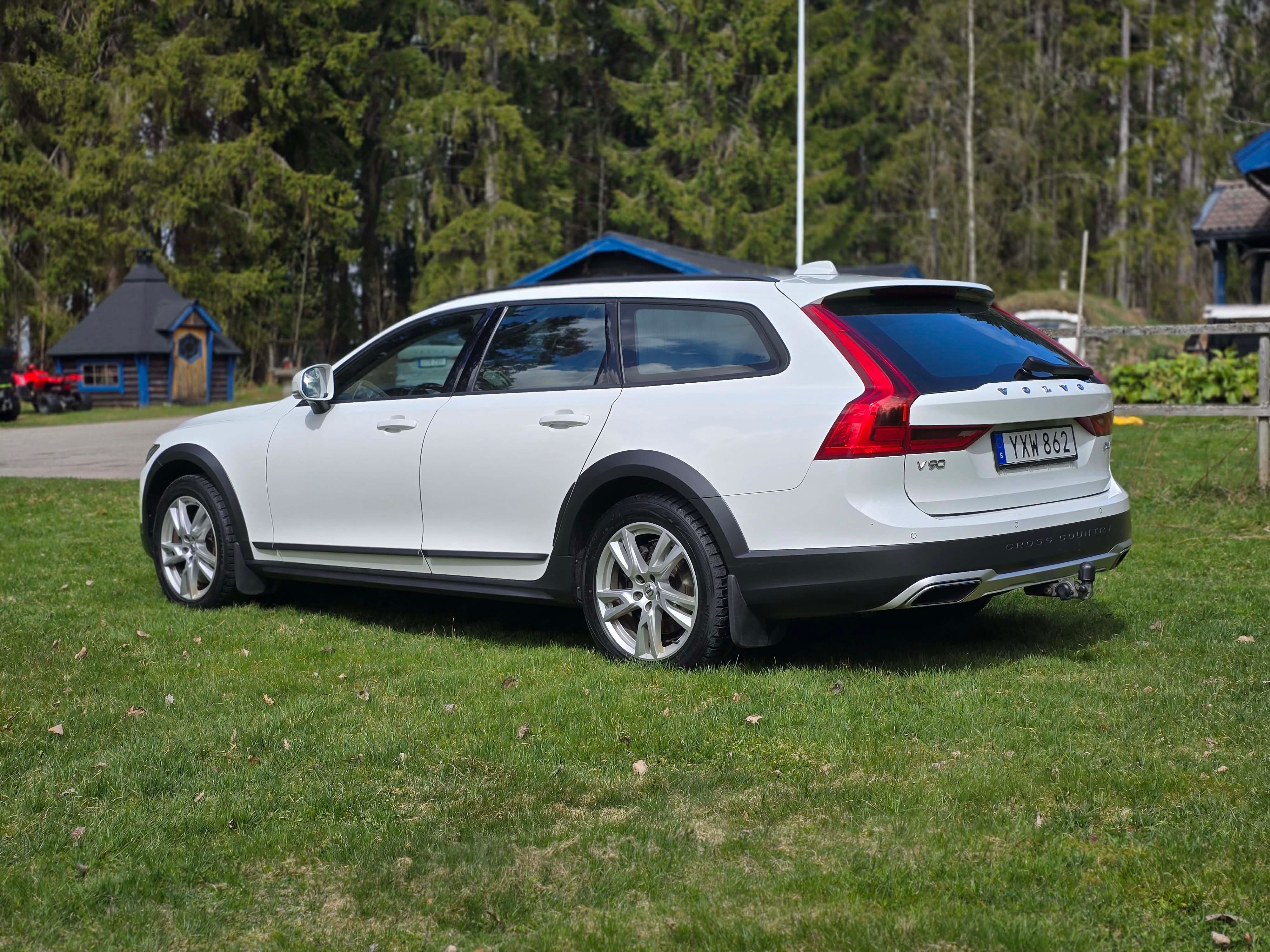 Volvo V90 Cross Country 2018, kuva 3/9