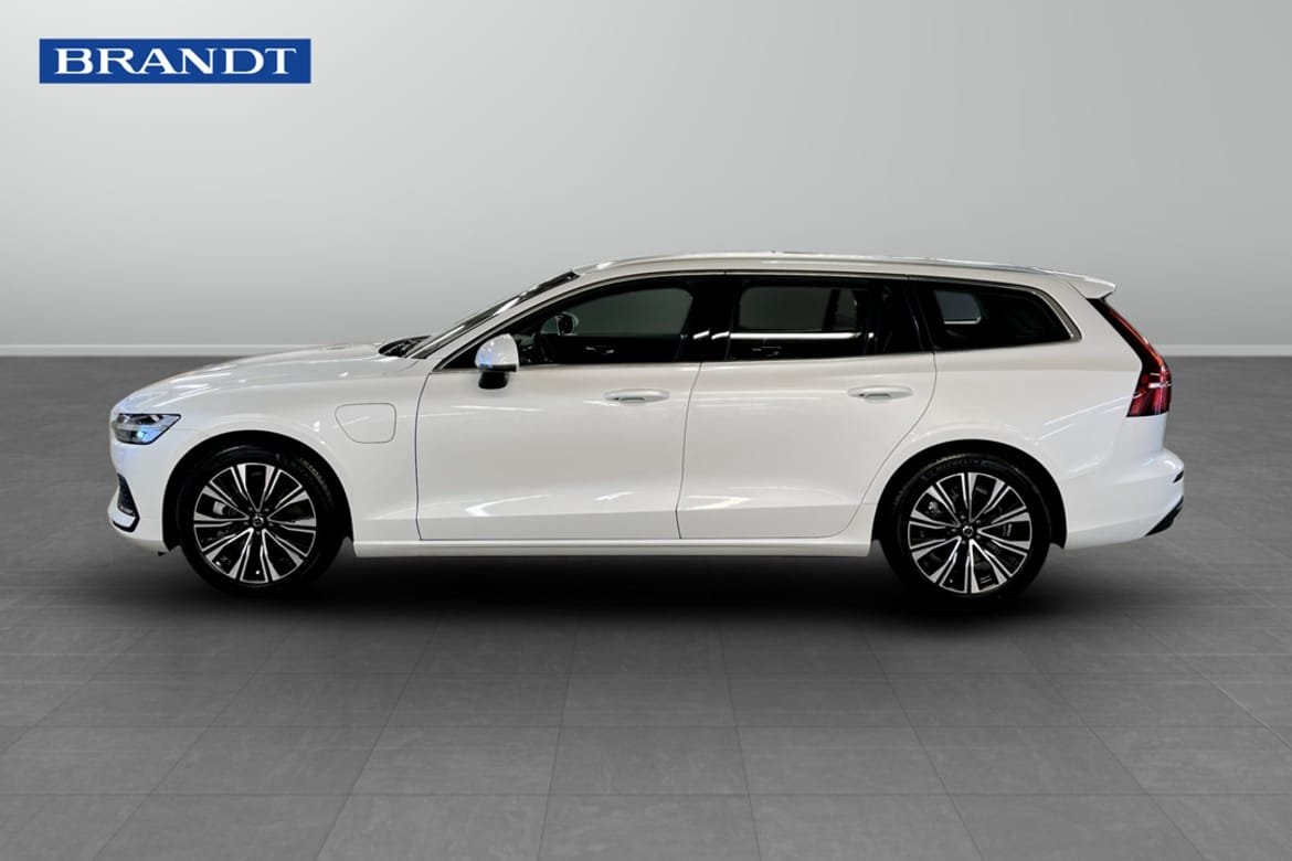 Volvo V60 T6 Core Bright 2025, photo 3/9