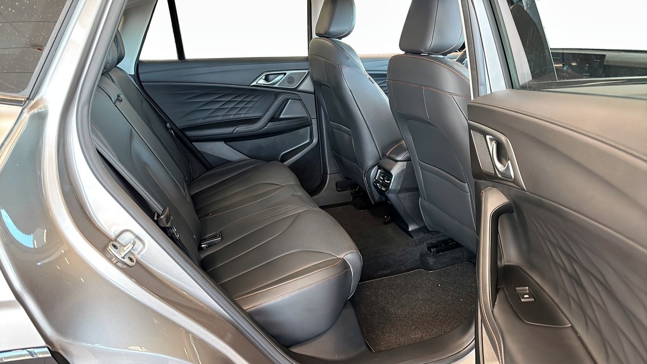 MG HS Luxury PHEV 2024, kuva 5/9