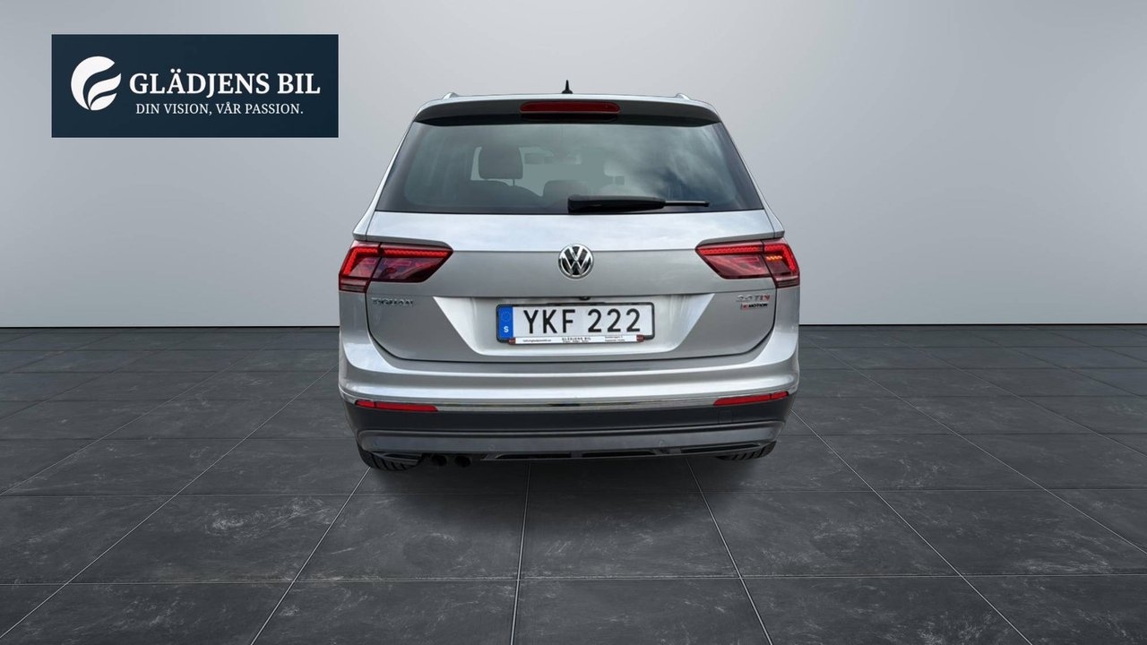 Volkswagen Tiguan 2017, photo 5/26