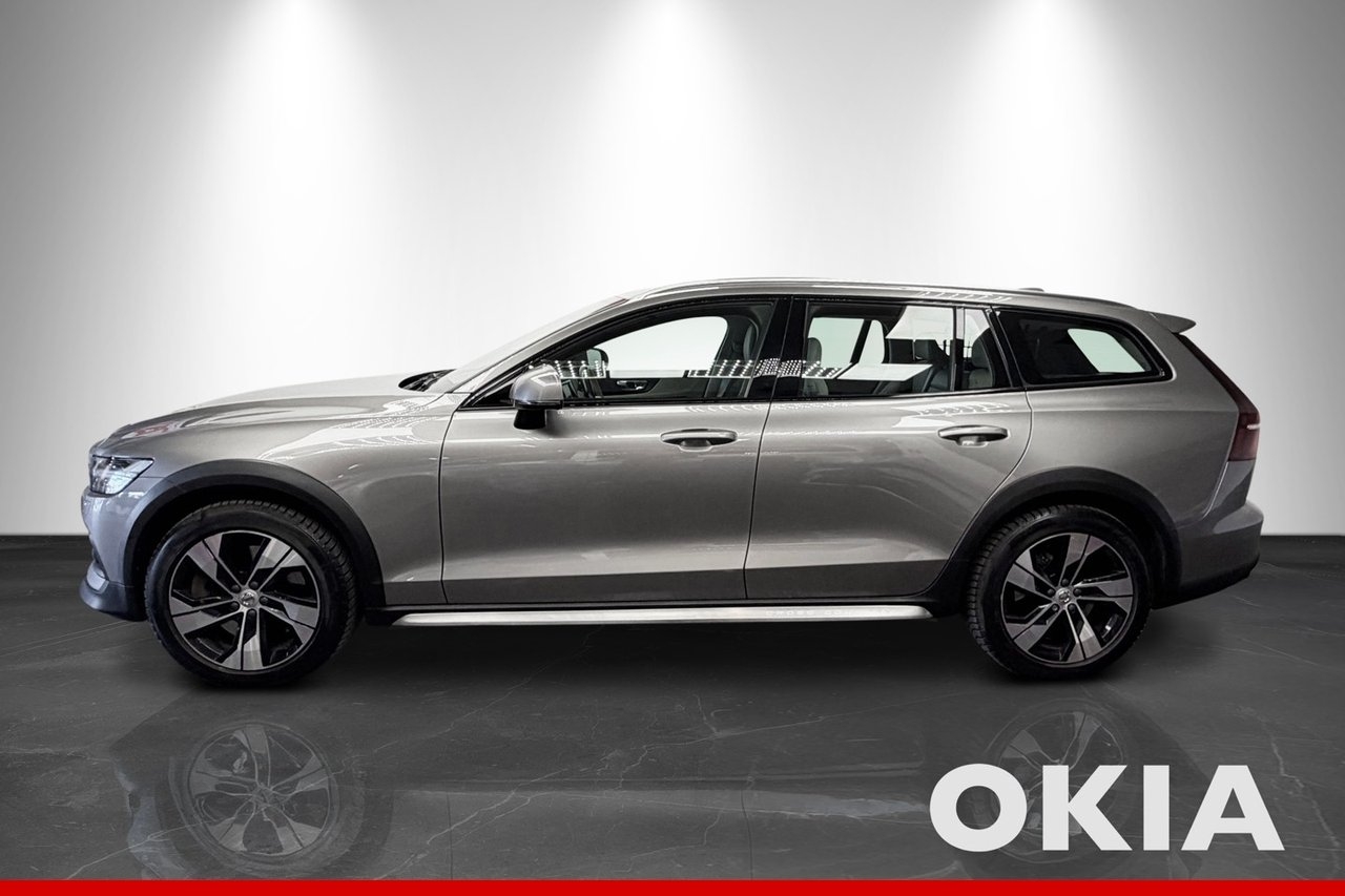 Volvo V60 Cross Country 2019, bild 2/10