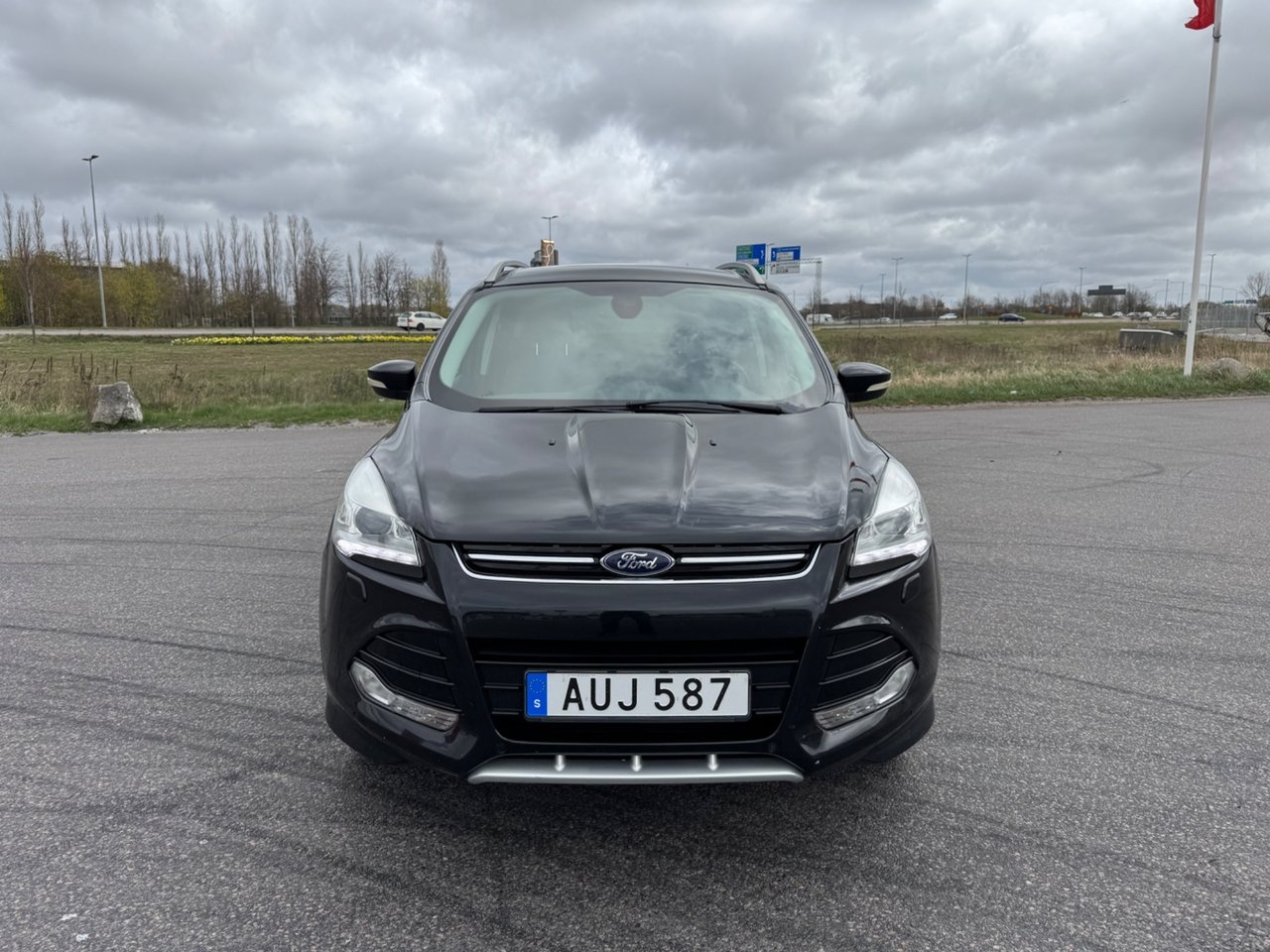 Ford Kuga 1.6 EcoBoost Titanium X Euro 5 2015, bild 2/19