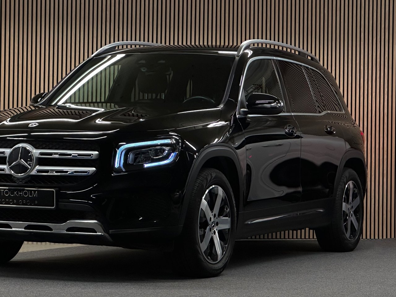 Mercedes-Benz GLB 2023, photo 2/22