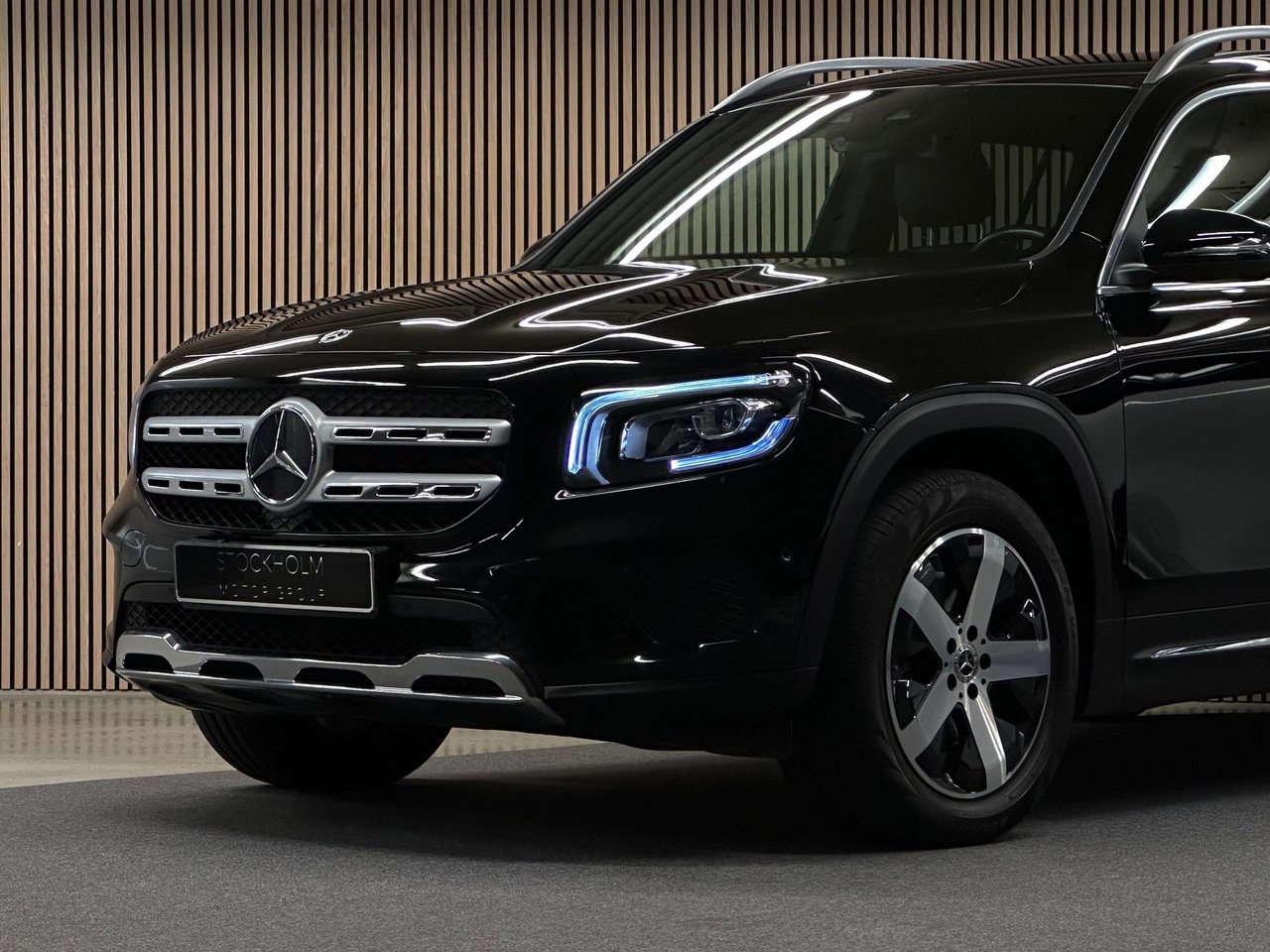 Mercedes-Benz GLB 2023, photo 3/22