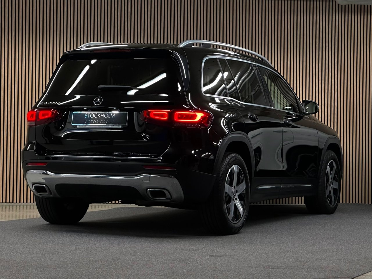 Mercedes-Benz GLB 2023, photo 7/22