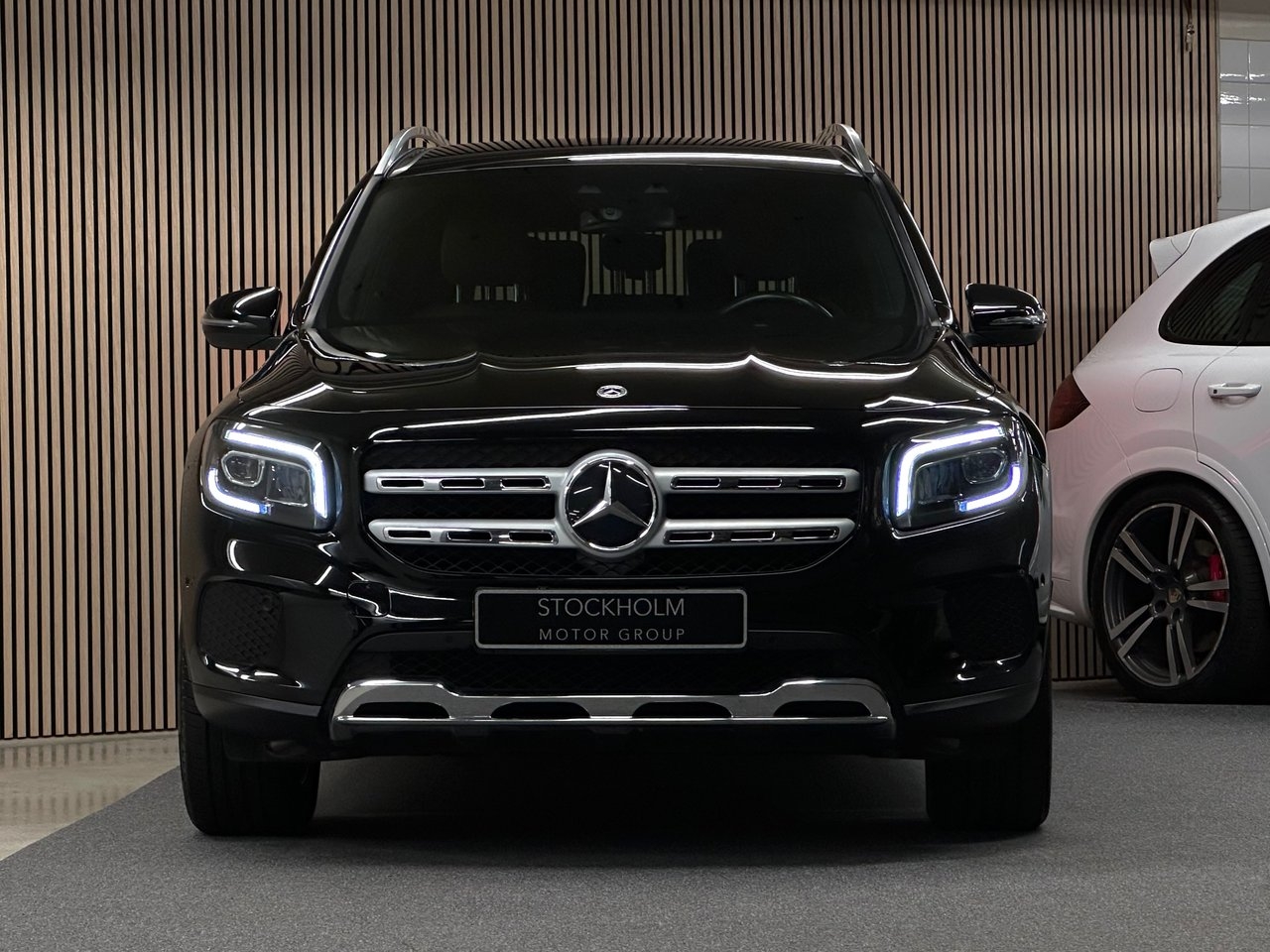 Mercedes-Benz GLB 2023, photo 5/22