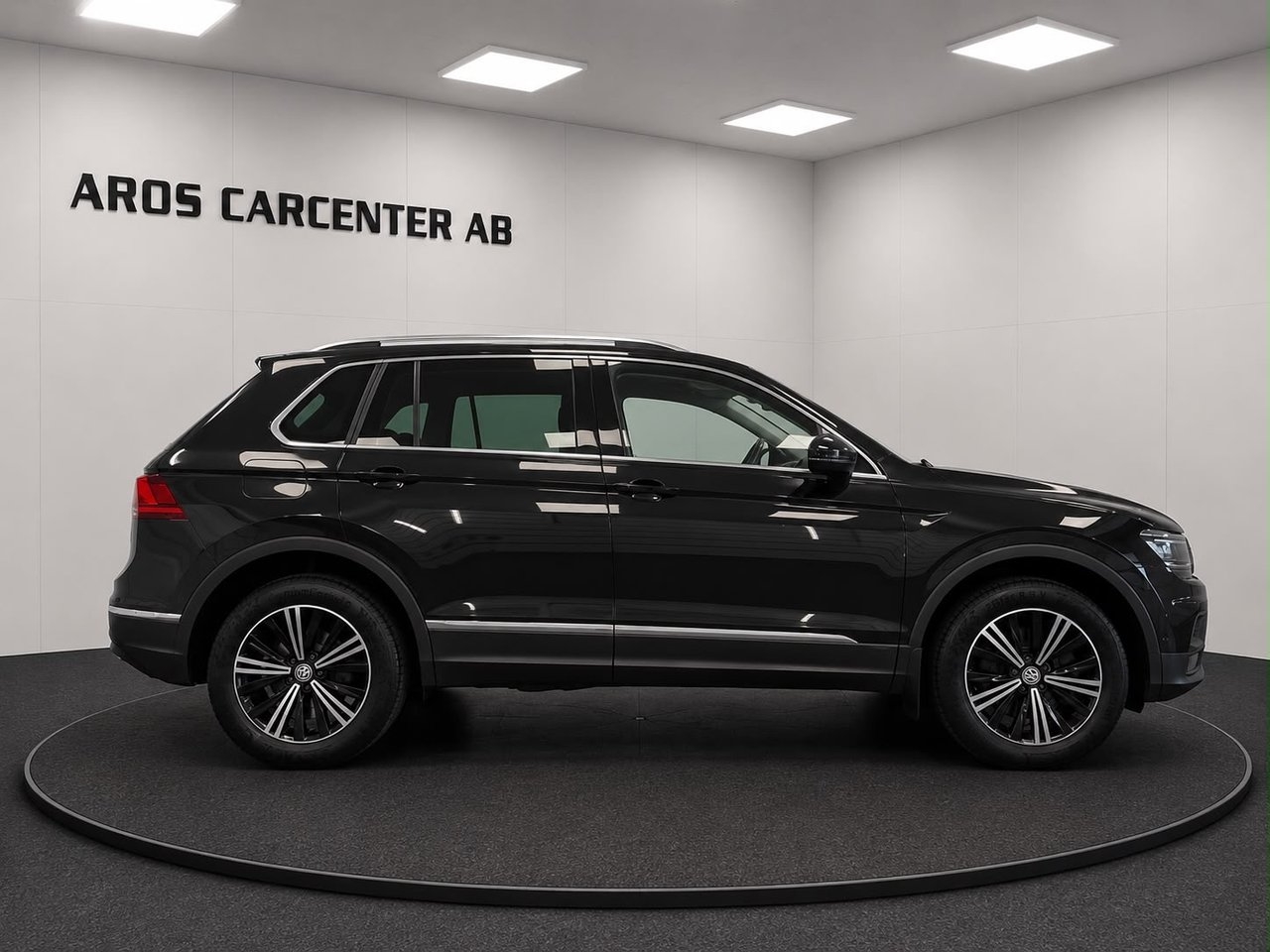 Volkswagen Tiguan 2018, bild 3/10