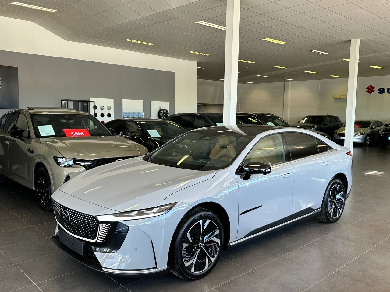 Mazda 6e