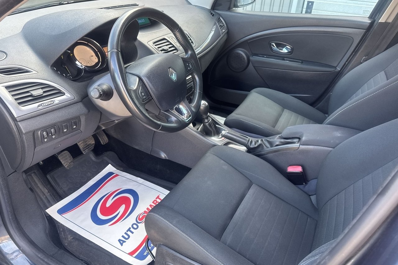 Renault Megane 1.2 TCe LIMITED 2016, bild 6/18
