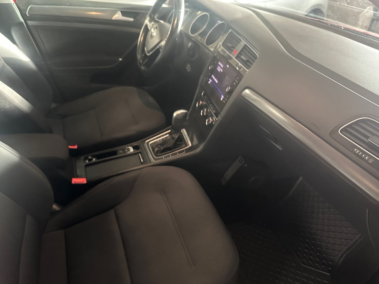Volkswagen Golf 2020, bild 7/10