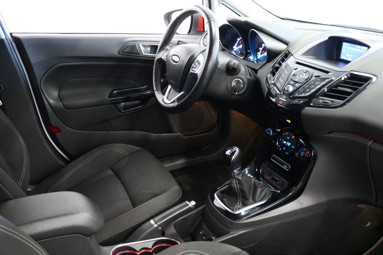Ford Fiesta 2016, kuva 7/10