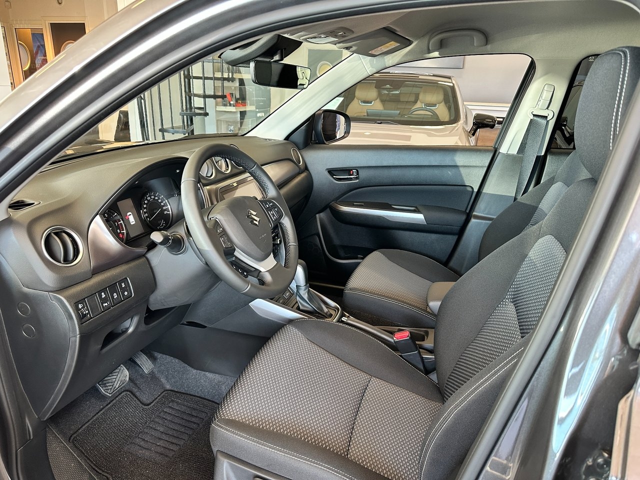 Suzuki Vitara Hybrid Select Automat 2026, bild 7/15