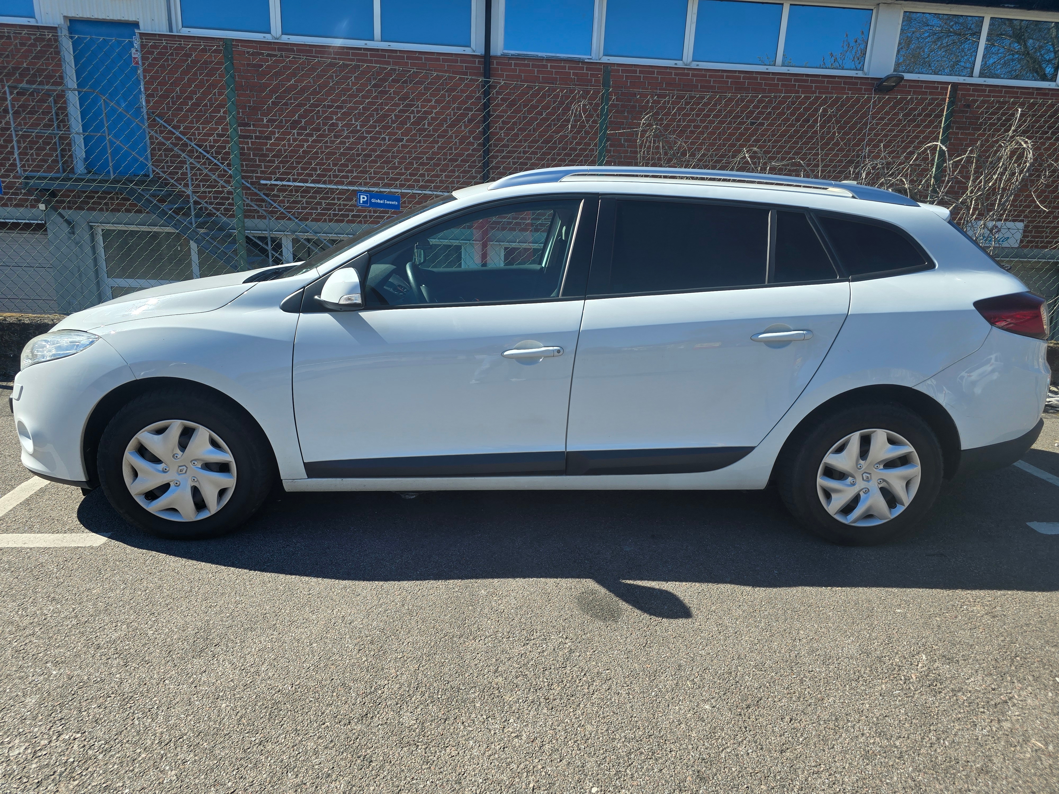Renault Megane 2010, bild 2/6