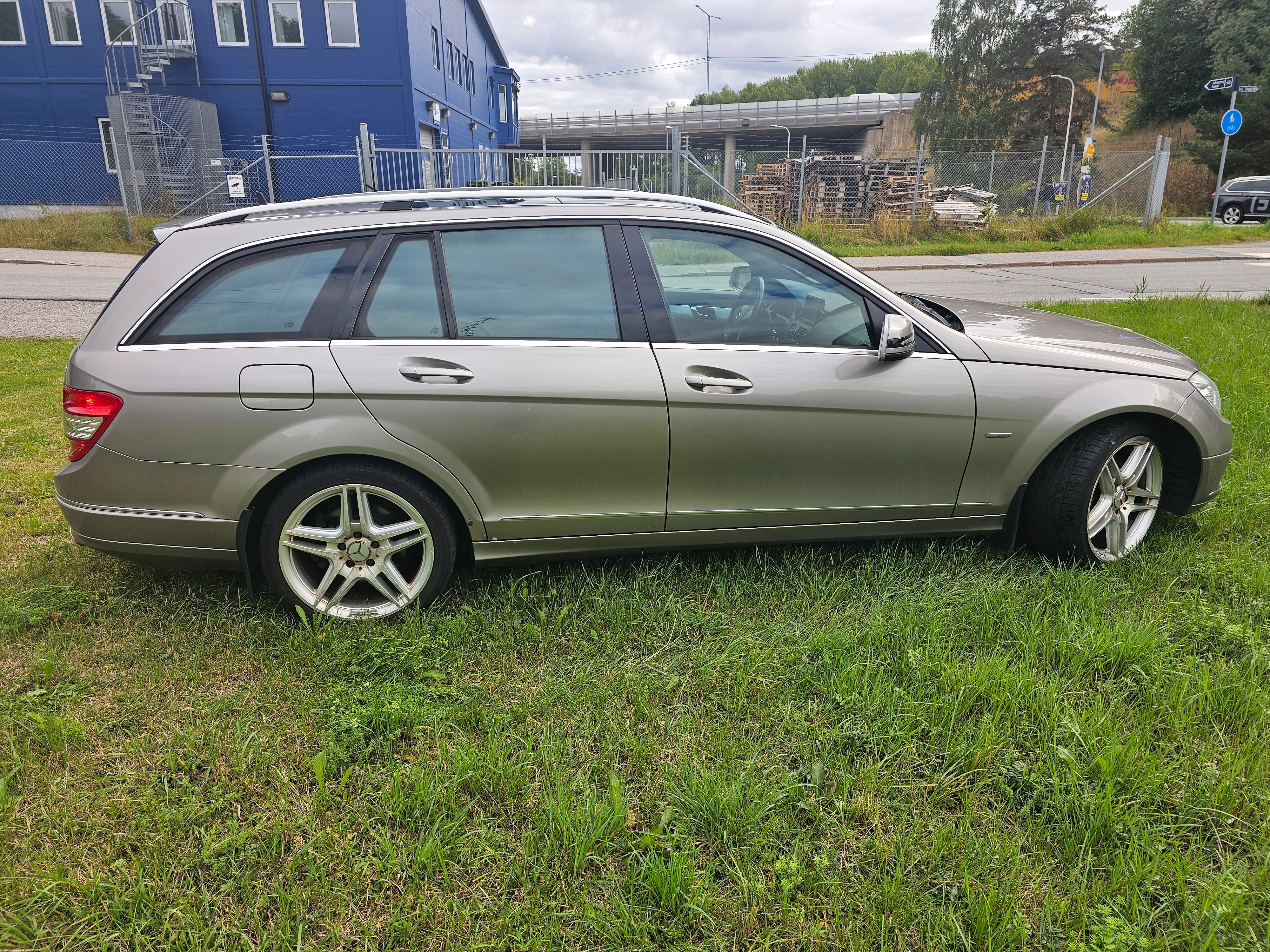 Mercedes-Benz C 320 CDI 2009, bild 2/10