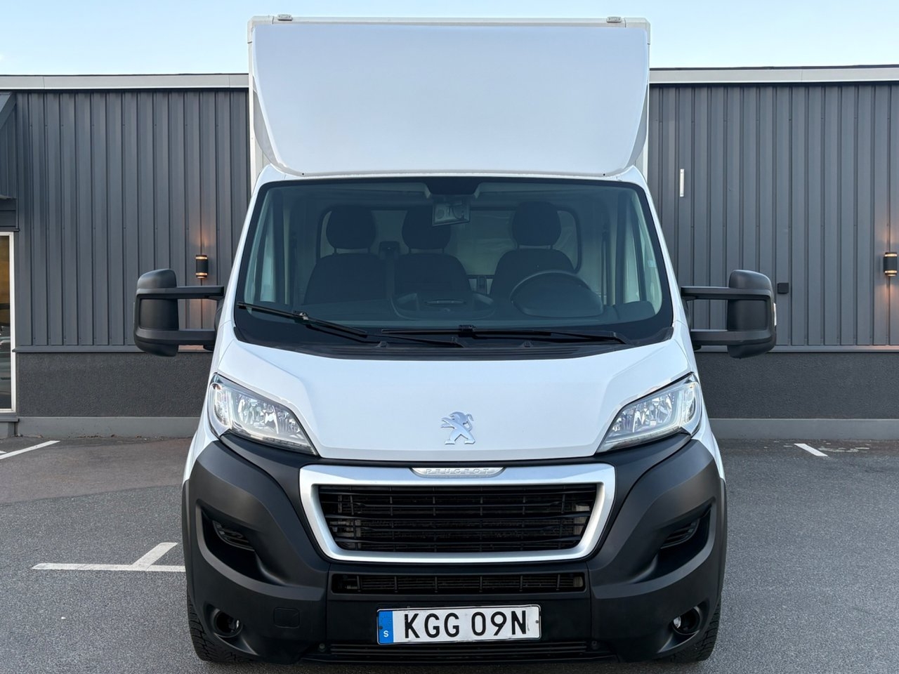 Peugeot Boxer Chassi Cab 335 2.2 BlueHDi 2023, bild 2/10