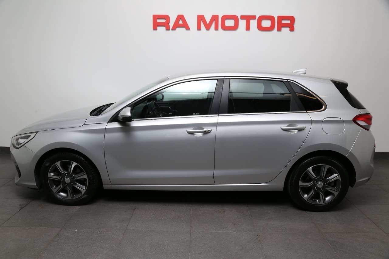 Hyundai i30 1,4 T-GDi 140hk Premium Aut 2020, bild 3/10