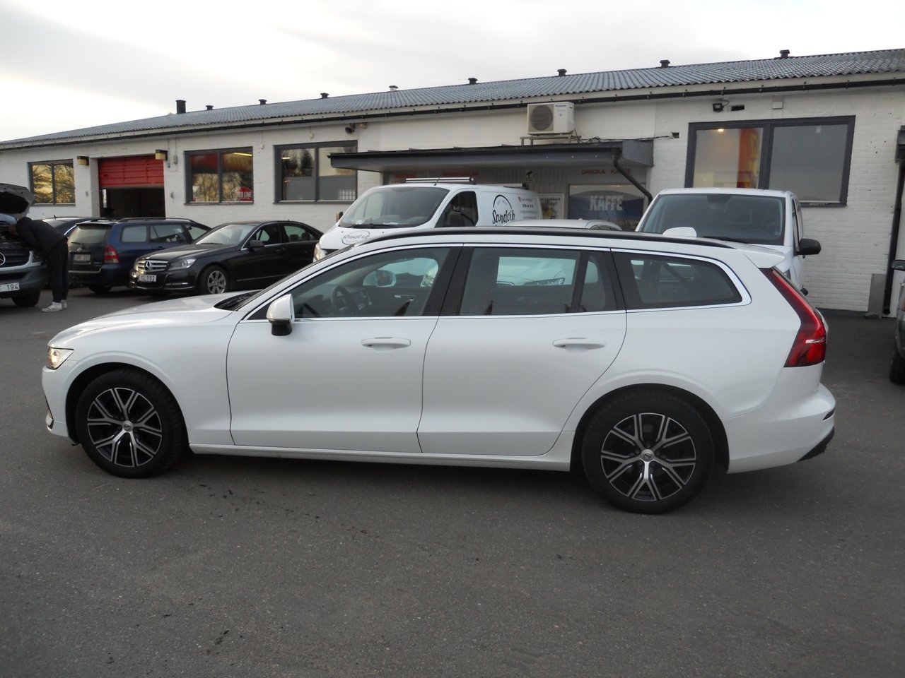 Volvo V60 B4 Aut Core 2024, bild 4/5