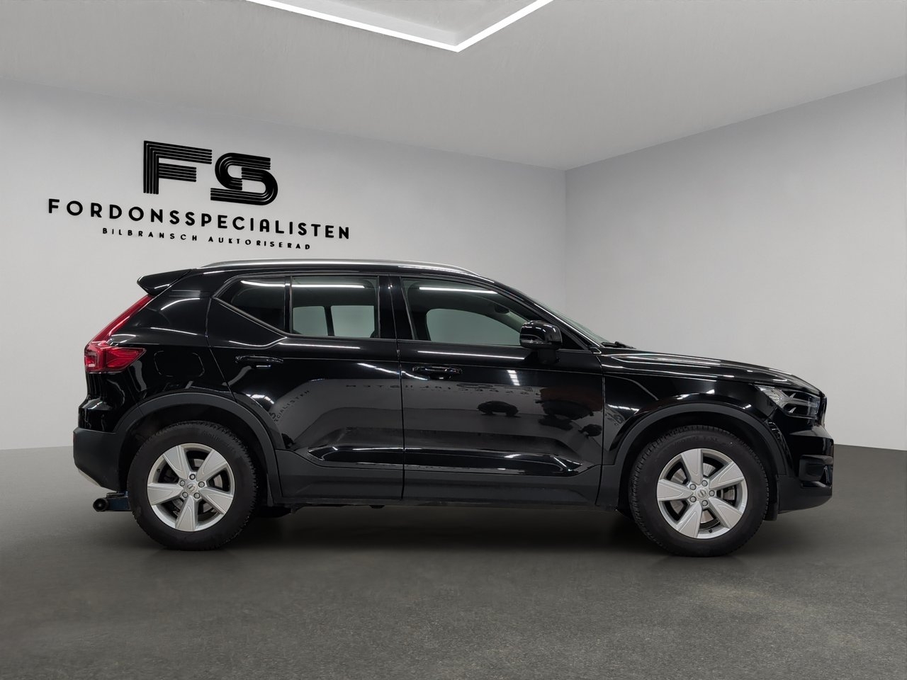 Volvo XC40 T4 Geartronic Momentum Euro 6 2020, kuva 2/10