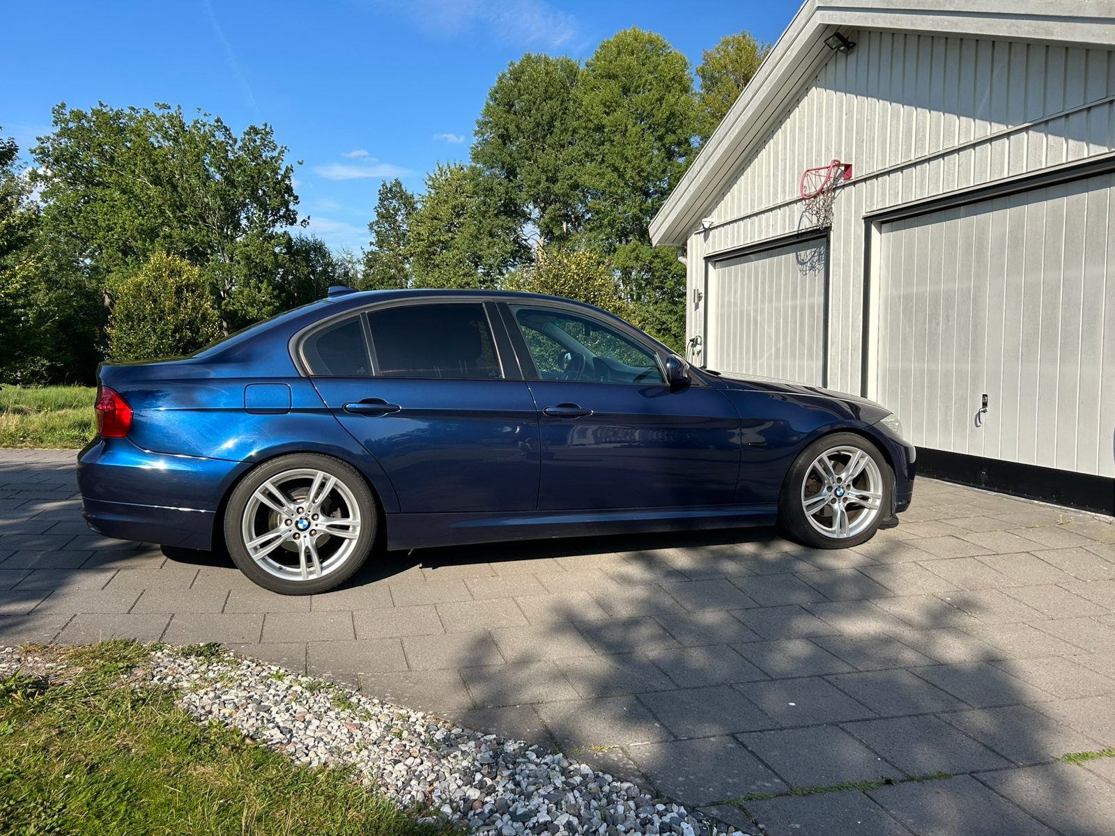 BMW 320 2010, bild 3/9