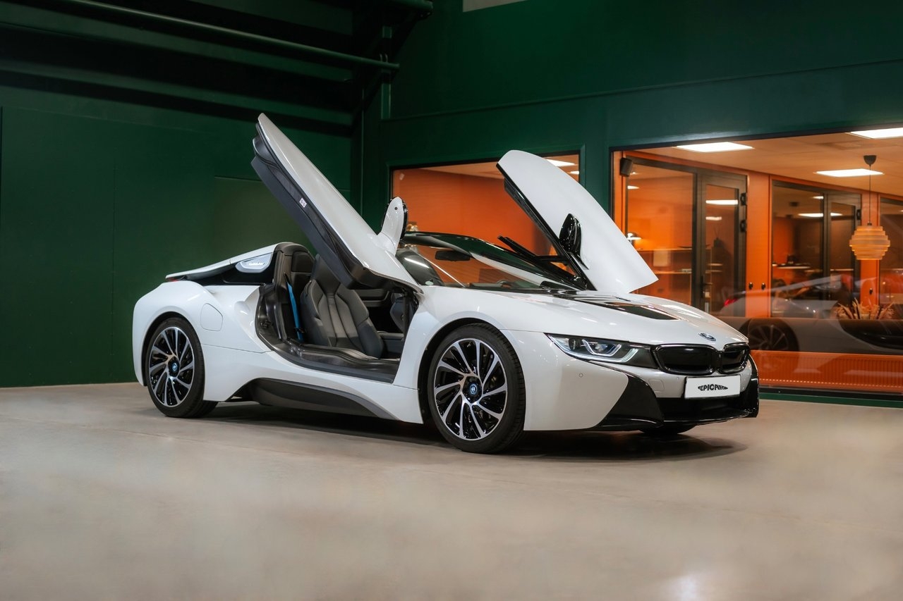 BMW i8 Roadster 374hk / Sv-såld / HK 2019, bild 2/31