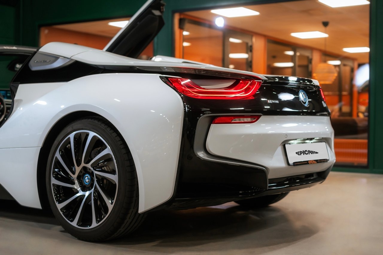 BMW i8 Roadster 374hk / Sv-såld / HK 2019, bild 5/31
