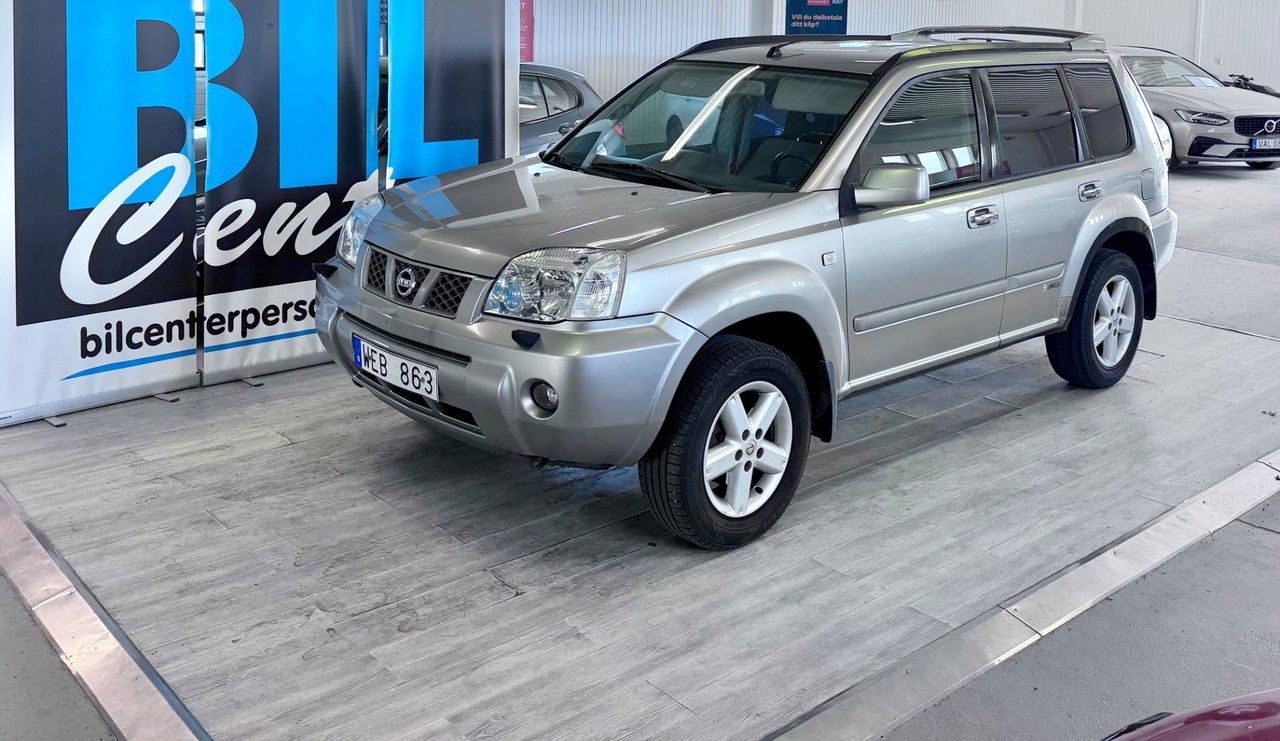 Nissan X-Trail 2.5 4x4 2004, kuva 2/4