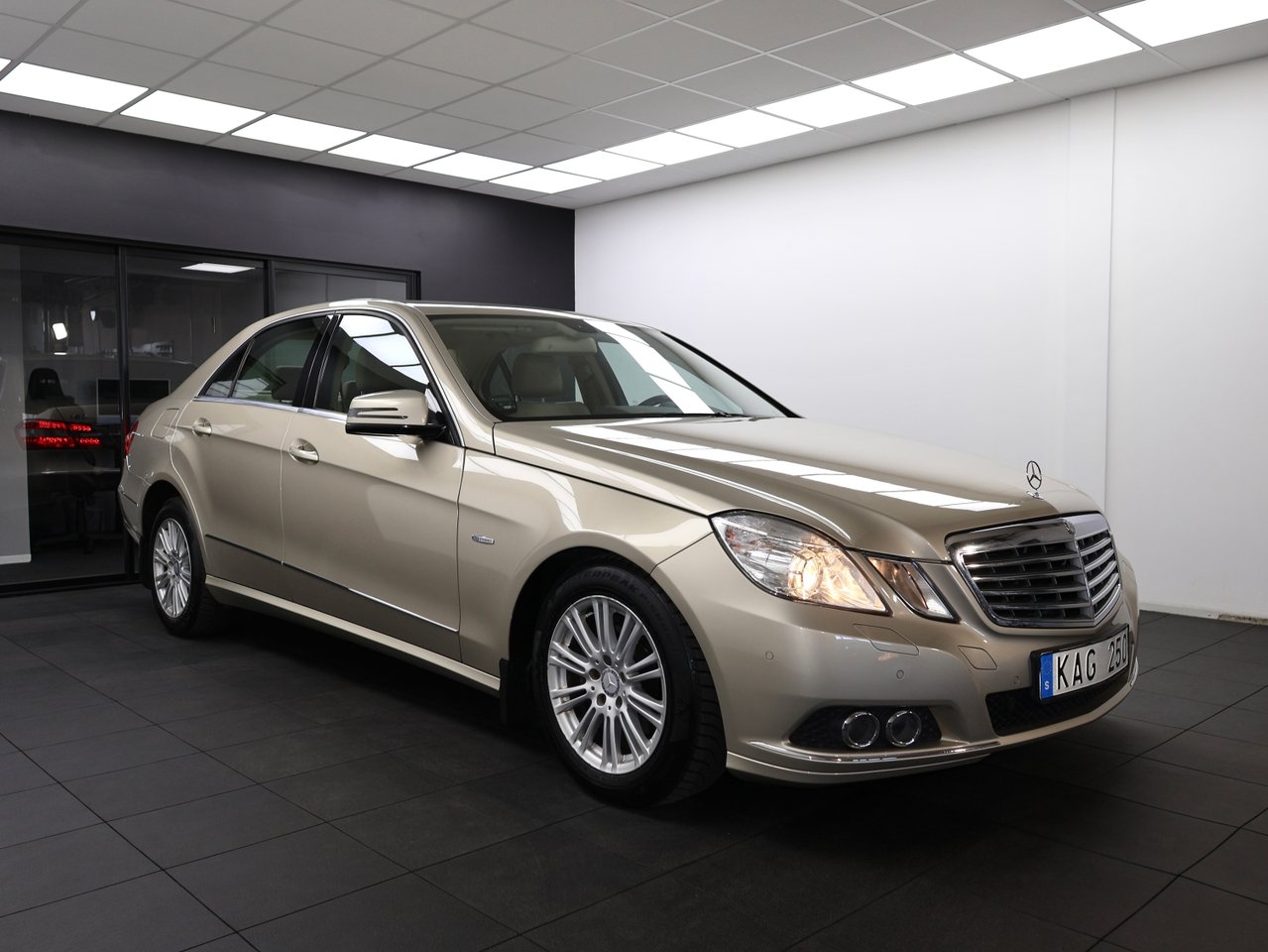 Mercedes-Benz E 2010, bild 4/27
