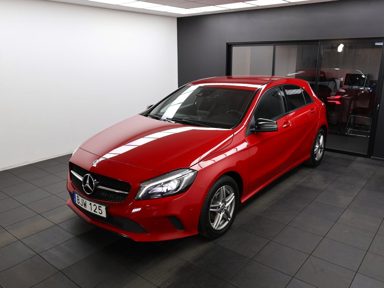 Mercedes-Benz A 2018, bild 2/10