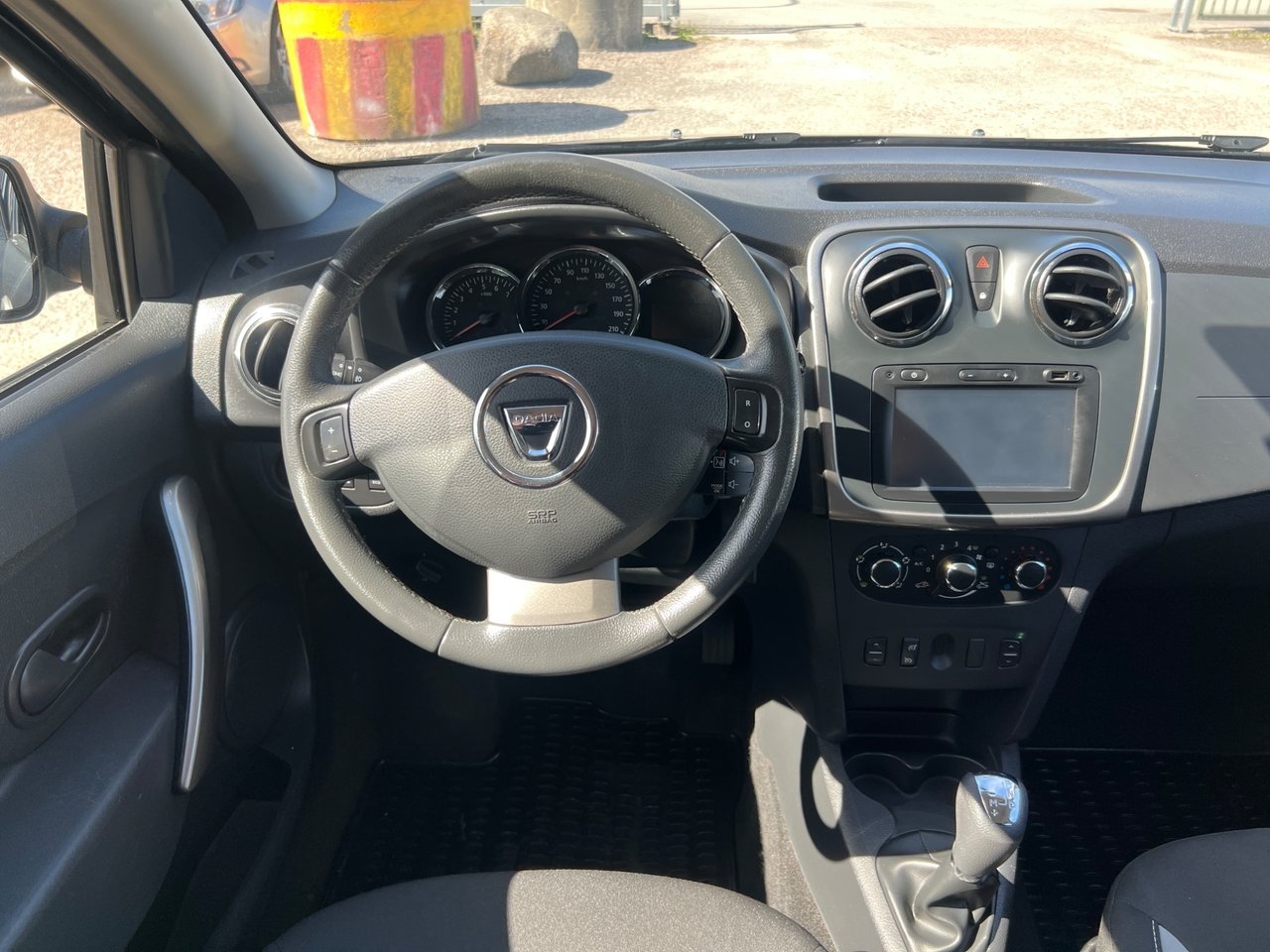Dacia Sandero Stepway 2016, bild 7/10