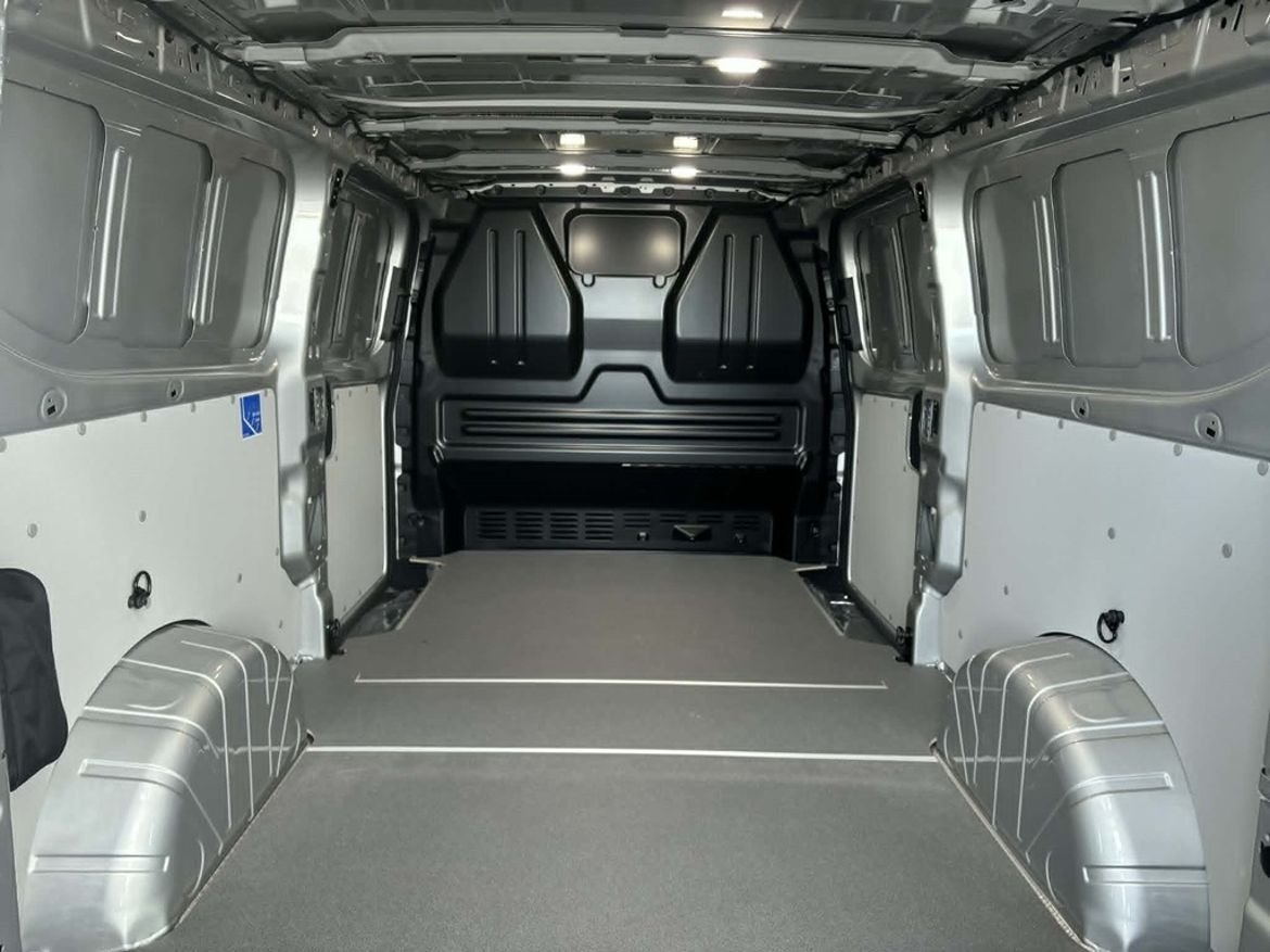 Volkswagen Transporter 2025, bild 7/10