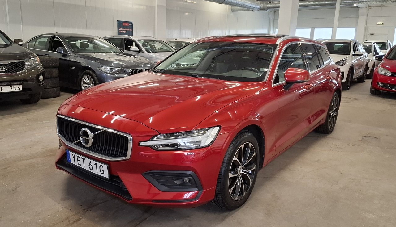 Volvo V60 D3 Momentum 2020, photo 3/29