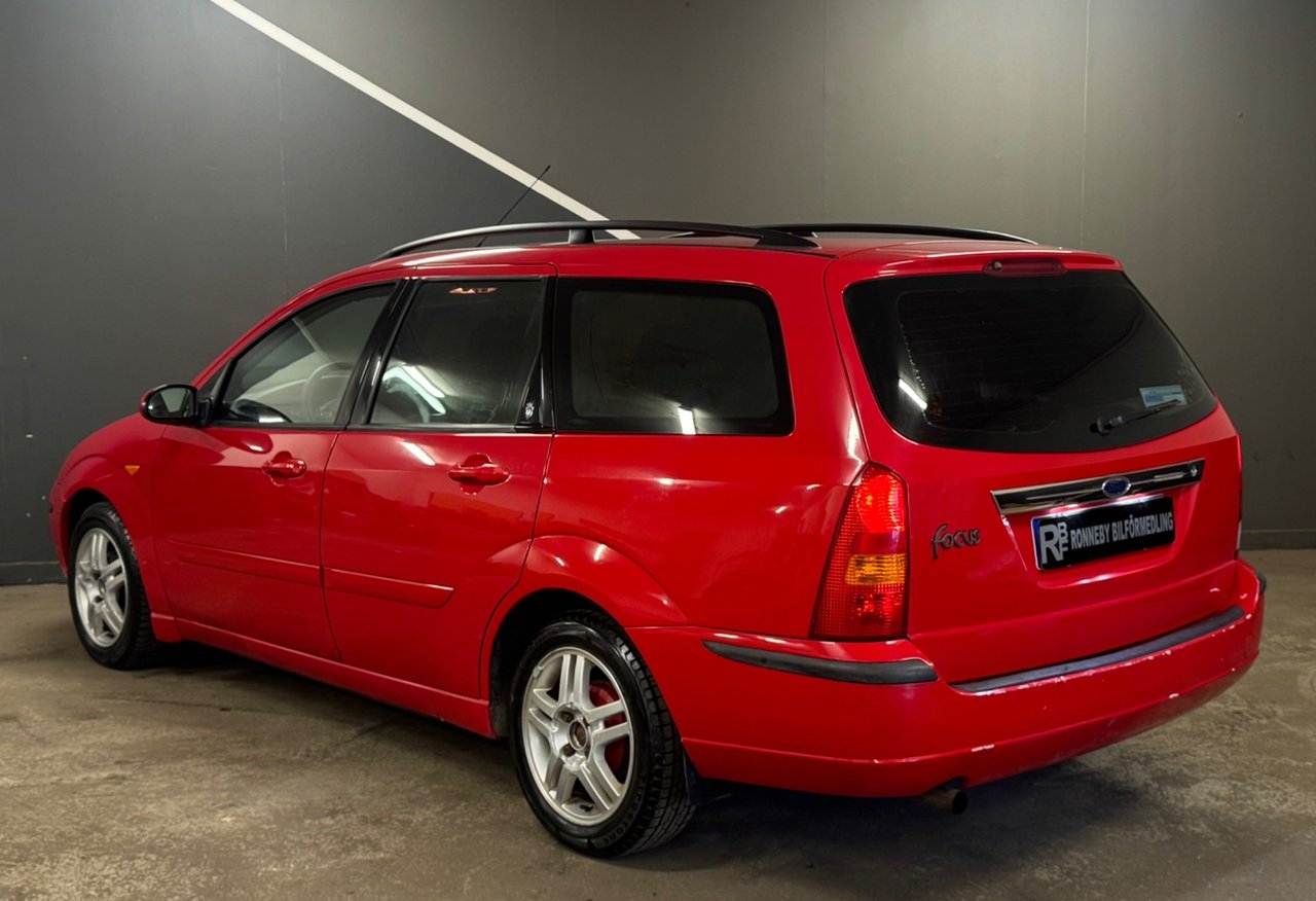 Ford Focus Kombi 1.6 2002, kuva 4/10