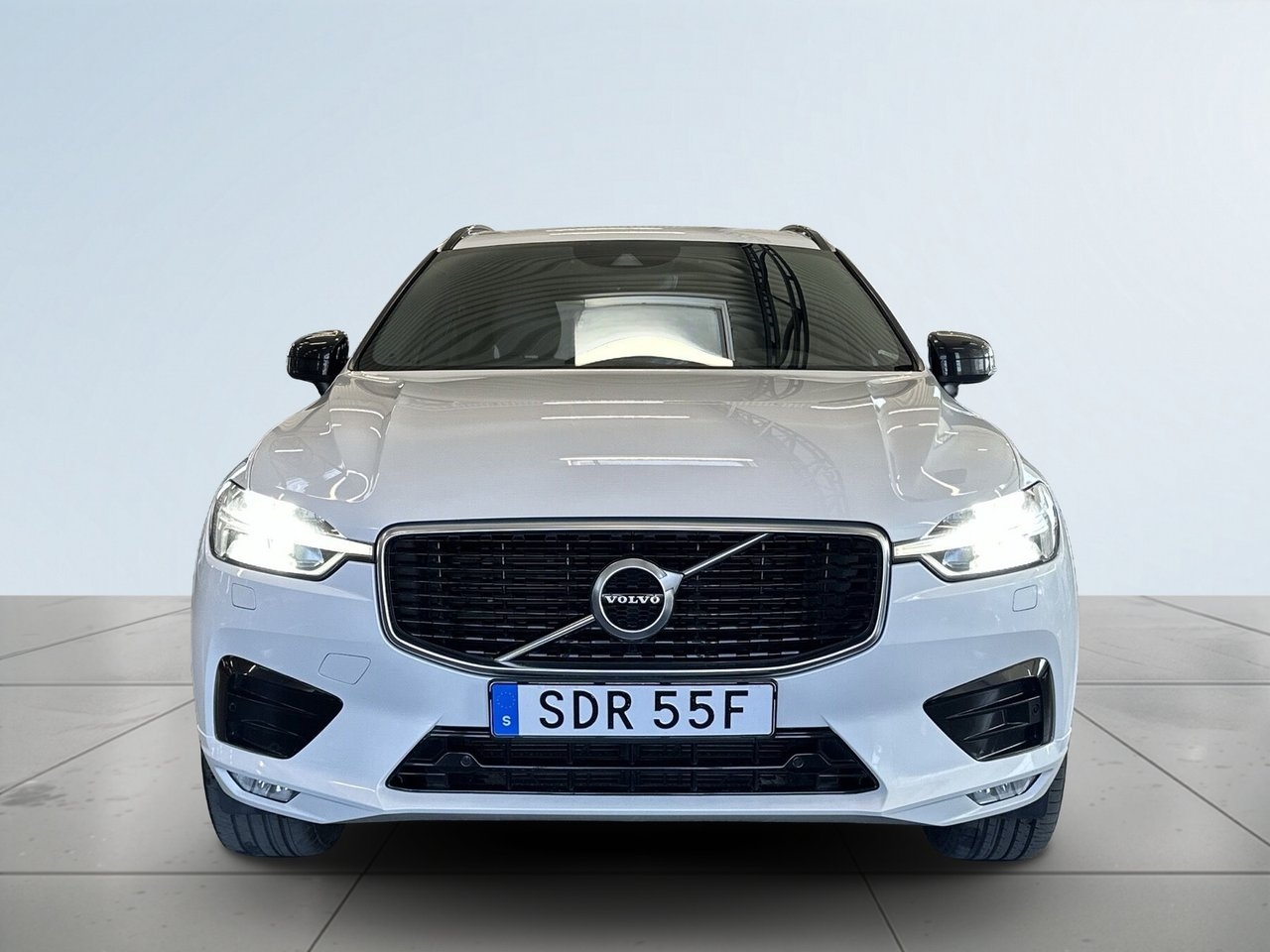 Volvo XC60 2020, photo 2/10