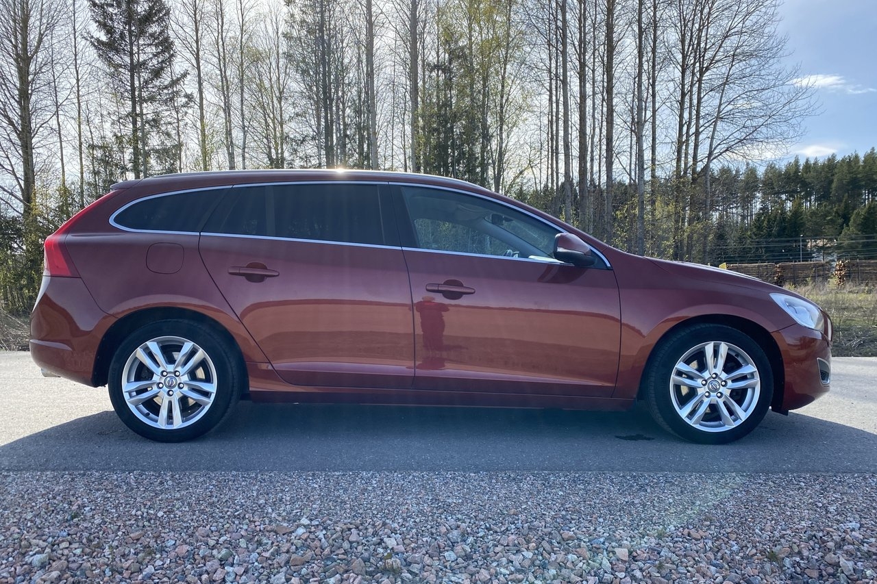 Volvo V60 T3 Summum 2013, photo 7/19