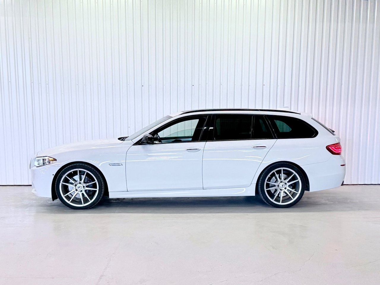 BMW 530 d xDrive M Sport Pano H/ 360 2017, photo 6/19