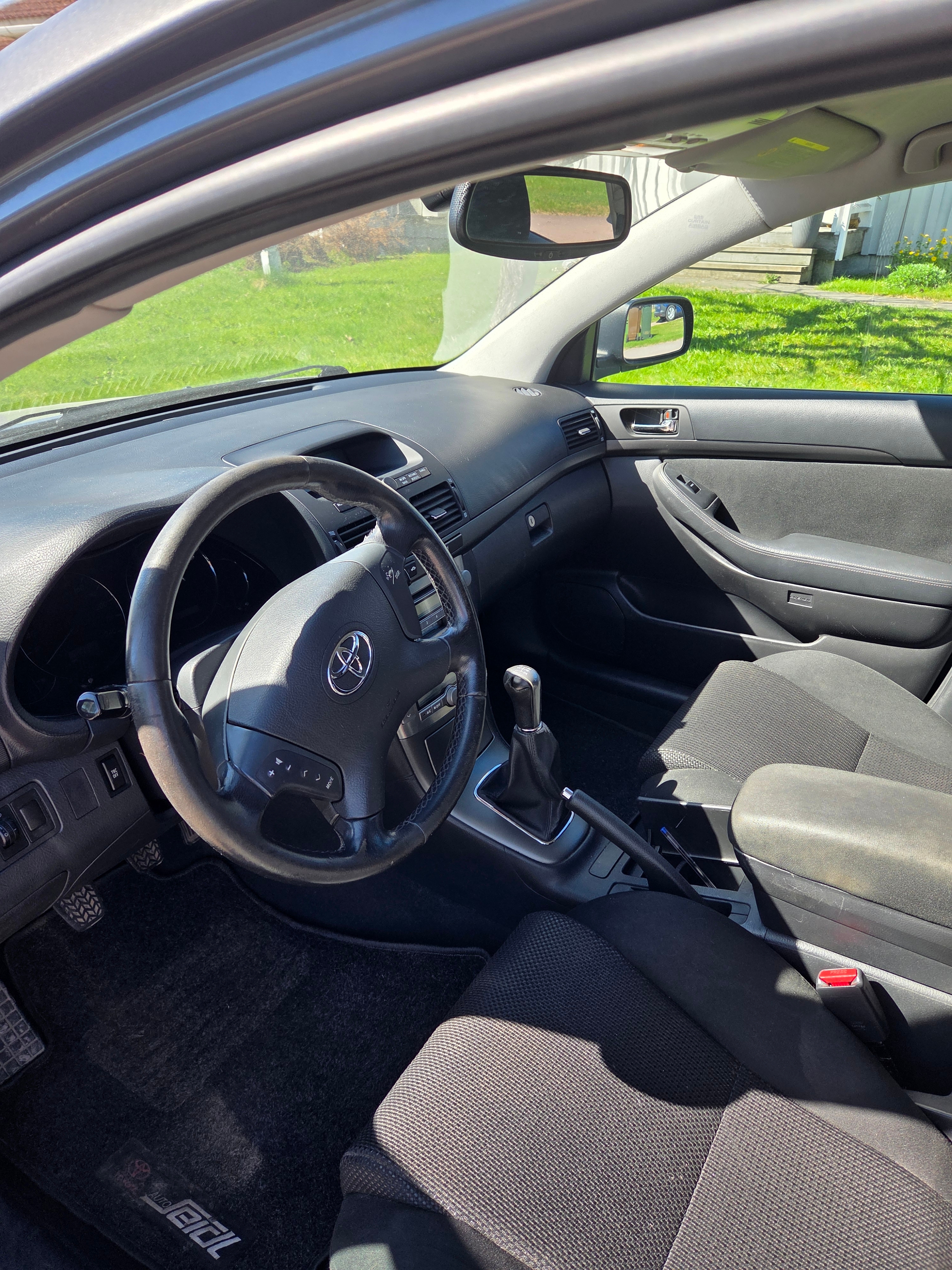 Toyota Avensis 2004, bild 8/8