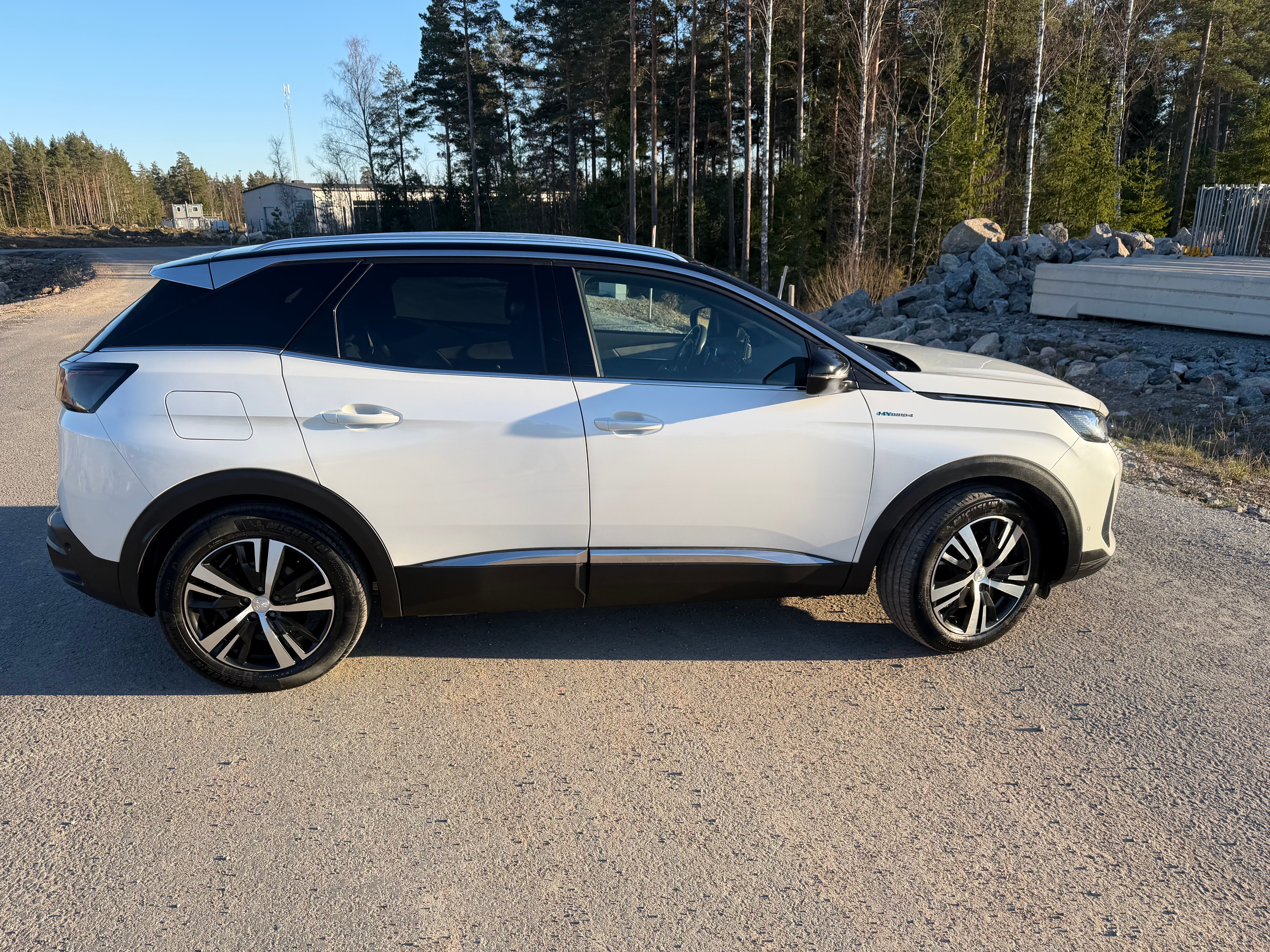 Peugeot 3008 HYBRID4 300 EAT 2021, bild 4/10