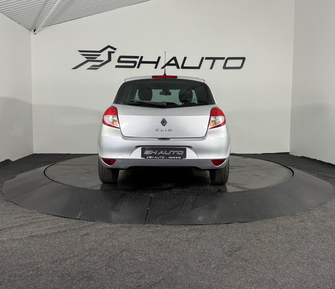 Renault Clio 5-dörrars Halvkombi 1.2 2011, bild 6/17
