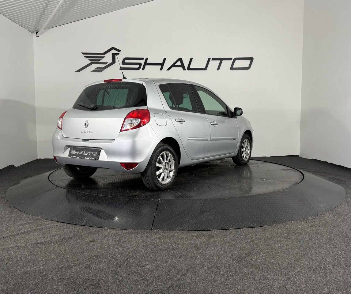 Renault Clio 5-dörrars Halvkombi 1.2 2011, bild 5/17