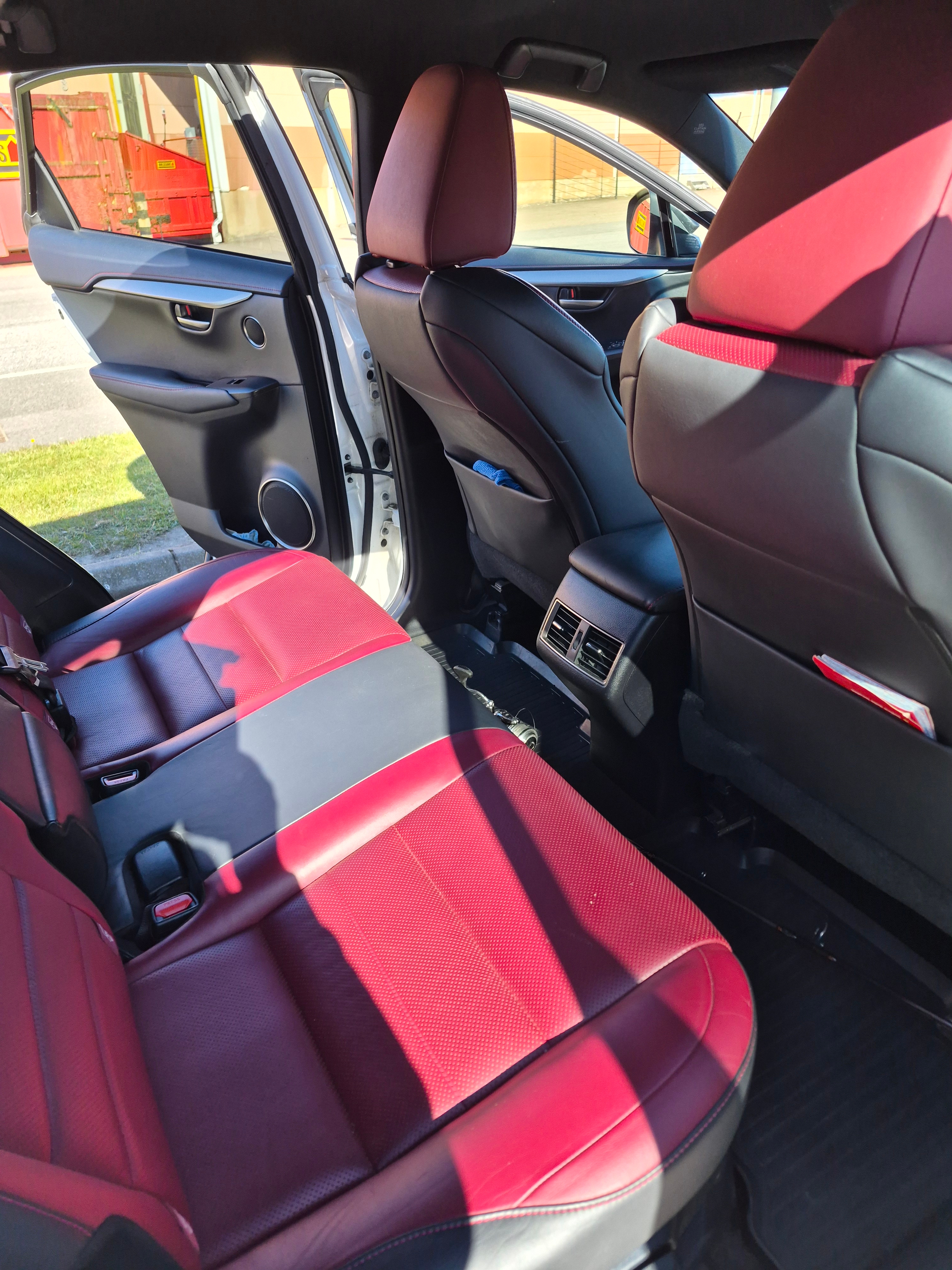 Lexus NX 300h AWD 2.5 AWD E-CVT 2015, bild 6/10