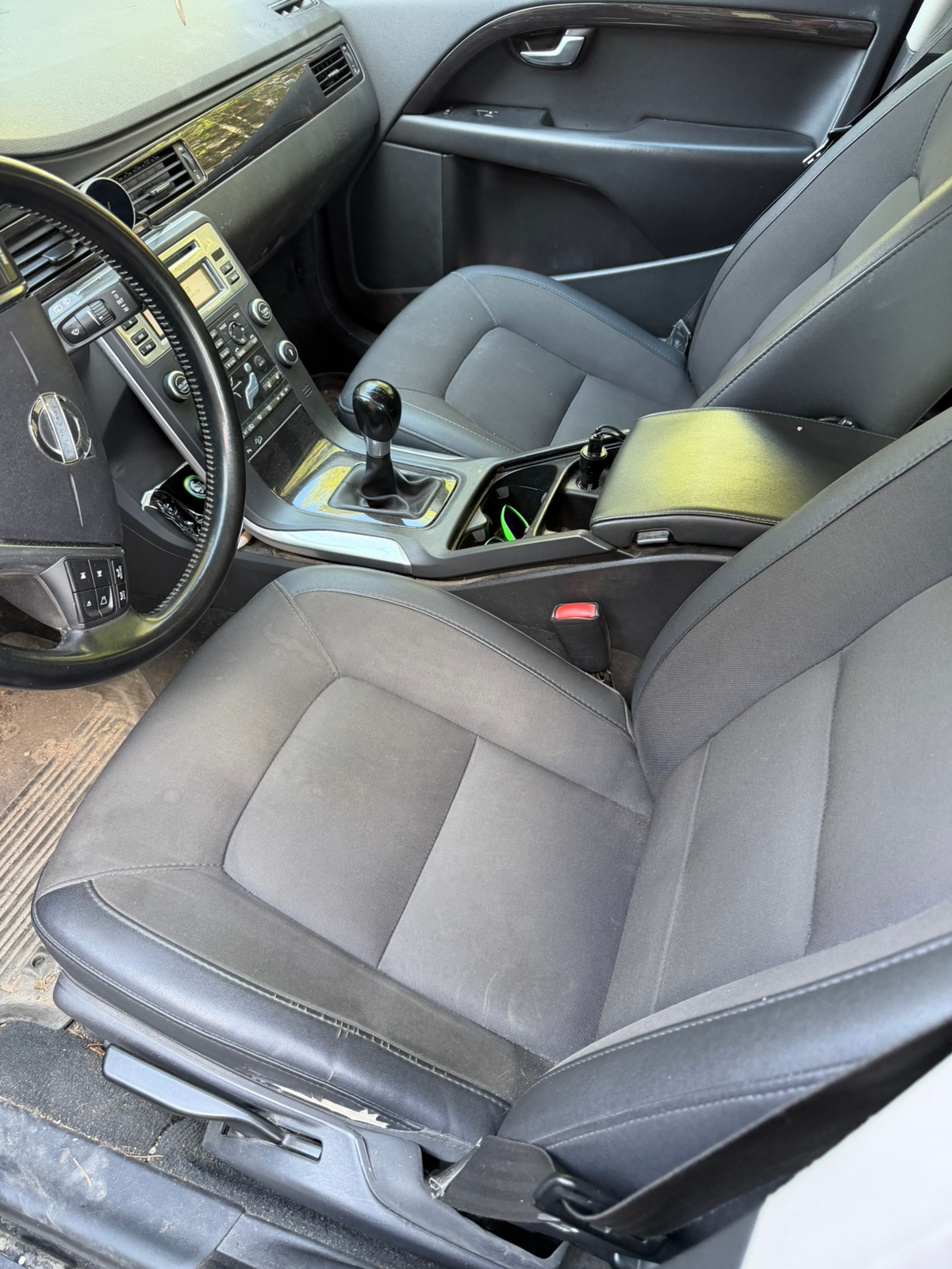 Volvo XC70 D3 AWD Manuell 2011, bild 2/3