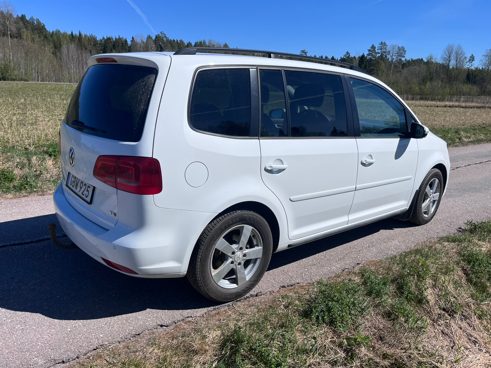 Volkswagen Touran 2015, photo 3/7