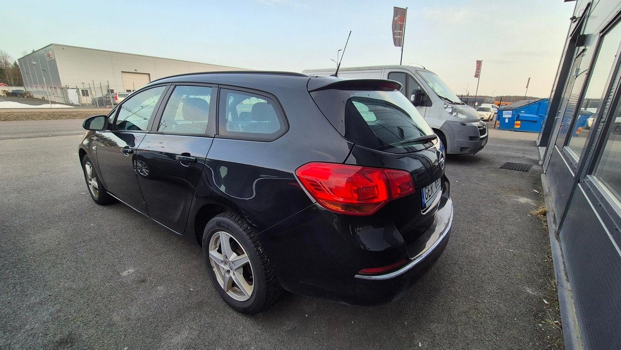 Opel Astra Sports Tourer 1.6 Active EU5 2014, bild 4/8