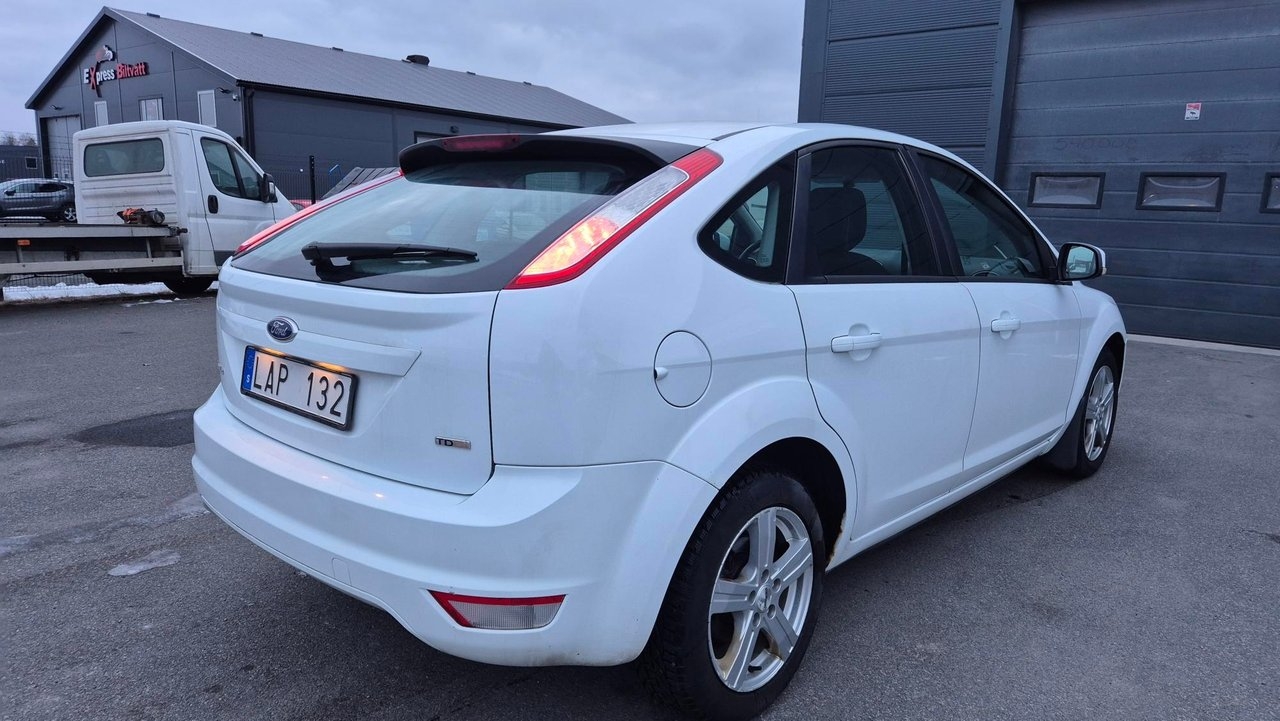 Ford Focus 2011, bild 4/8